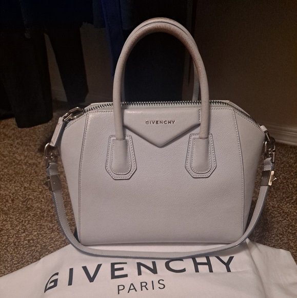 Givenchy Handbags - Authentic Givenchy Antigona bag